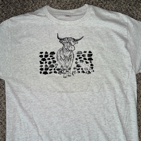 Handmade shirt done with a cricut! Never been worn just made it to sell - Picture 2 of 2